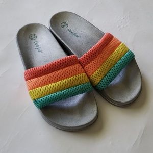 Size 2/3 Girls Cat & Jack Slides
